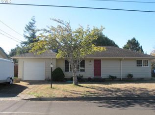 2244 18th St, Florence, OR 97439