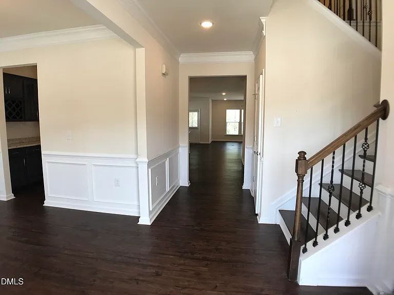 517 Hillman Bnd — Photo 2