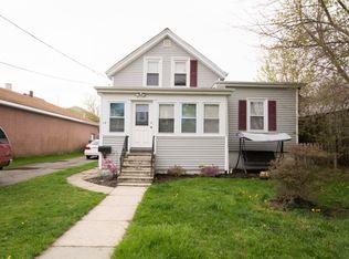 15 Rock St, Tiverton, RI 02878