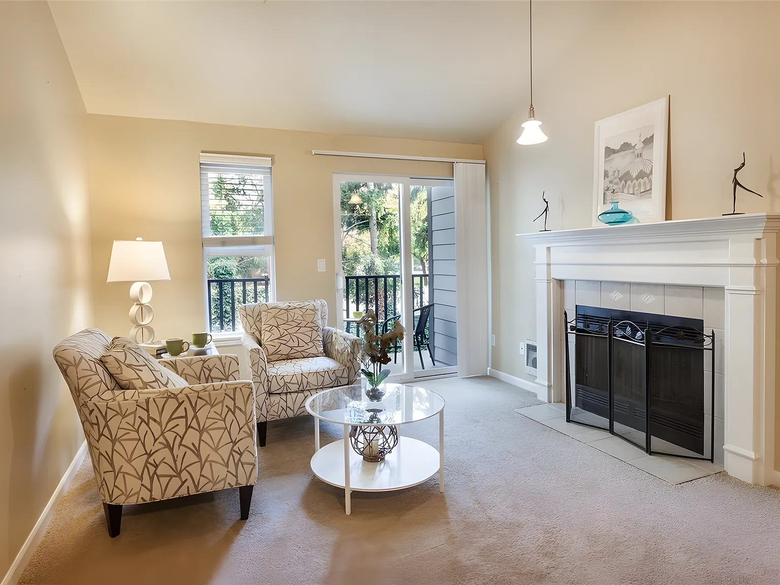 2 bed, 967 sqft, $2,295 — Photo 2