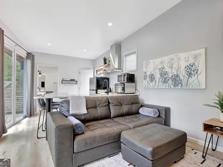 360 High St — Photo 11