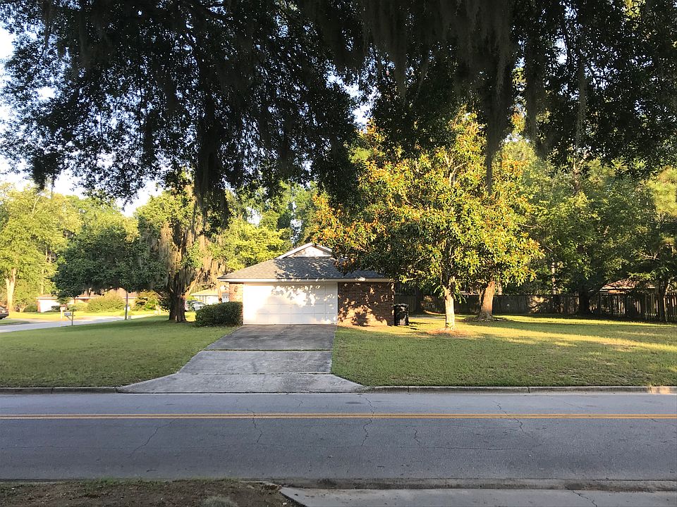 Heatherwood Dr. view