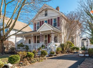 74 Elizabeth St, Keyport, NJ 07735