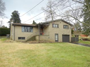 2261 Willow Dr, Irwin, PA 15642