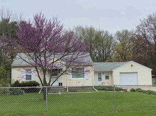 26265 Lakeview Dr, South Bend, IN 46619