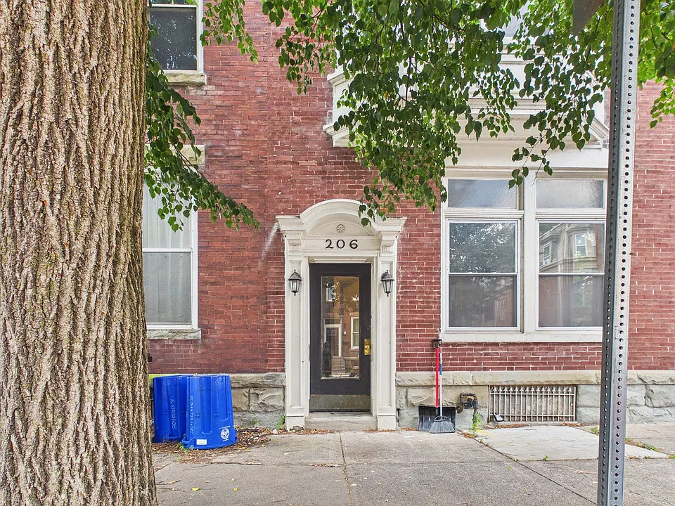 206 Kelker St