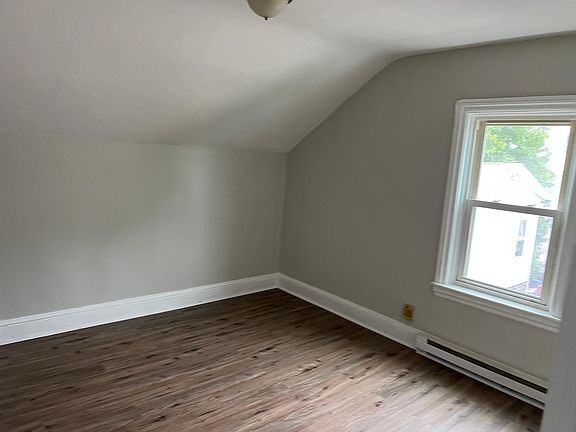 5th image of 36 Garfield St Floor 3