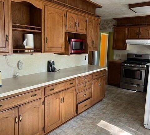 4th image of 205 Pioneer Ave