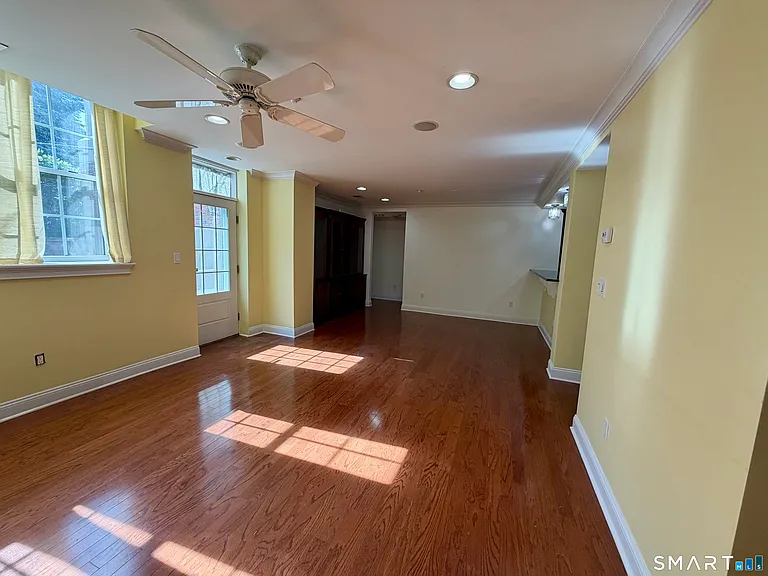 30 Schoolhouse Dr #105 — Photo 12