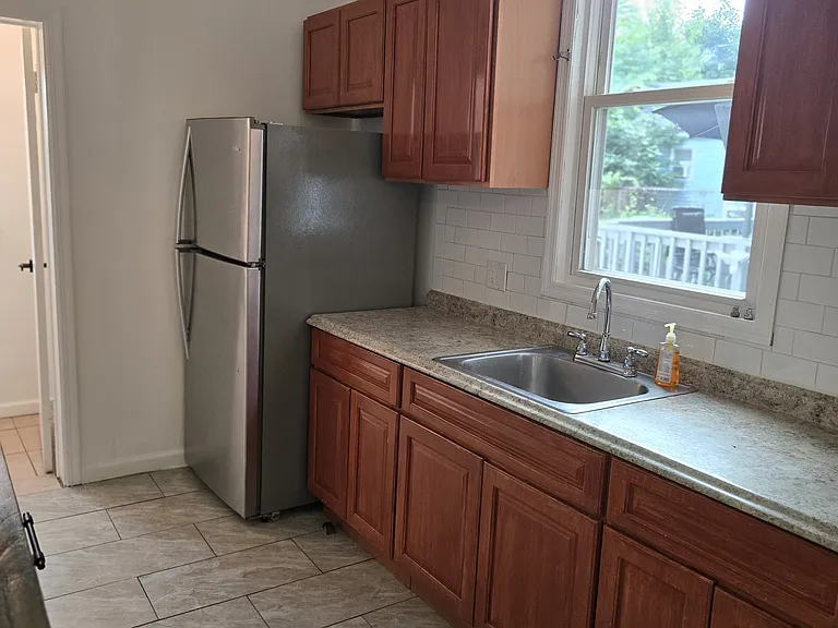 18 Sherwood Ave #1 — Photo 11