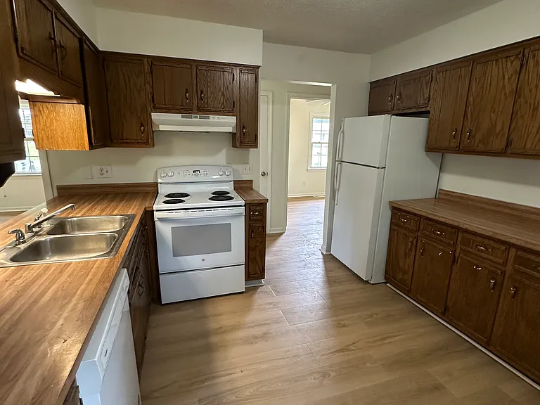 197 Kimberly Dr — Photo 4