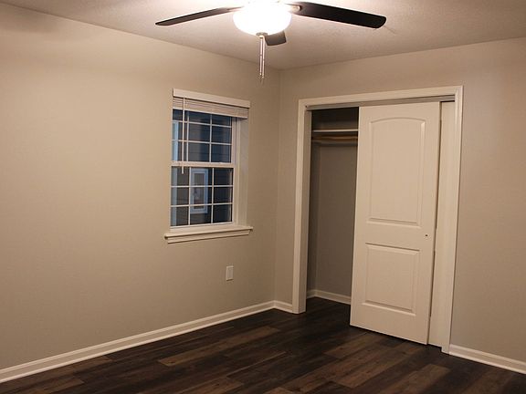 4th image of 1312-1314 White Oak Ln #60834FEA9