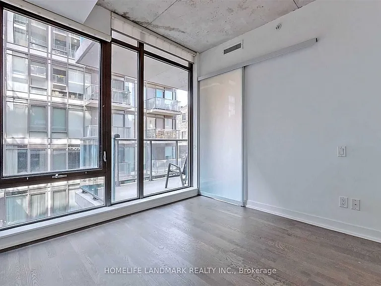 461 Adelaide St W #437 — Photo 17