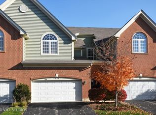 453 W Fairview Cir, Palatine, IL 60067