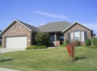 231 Halleck Coach Rd, Centerton, AR 72719