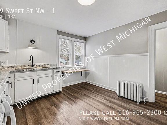 4th image of 19 Sweet St NE #1