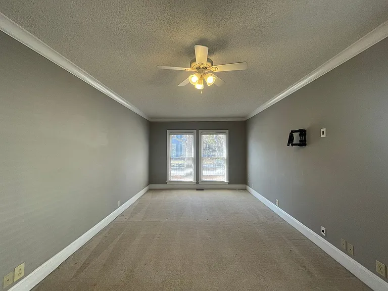 175 Corbin Ave — Photo 9