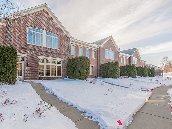 4th image of 1302 Malaga Ln
