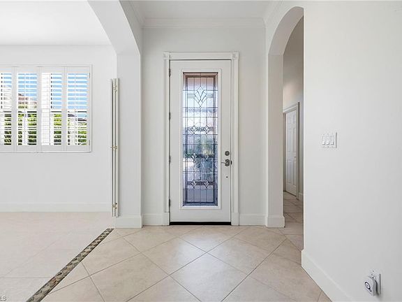 3rd image of 982 Fountain RUN