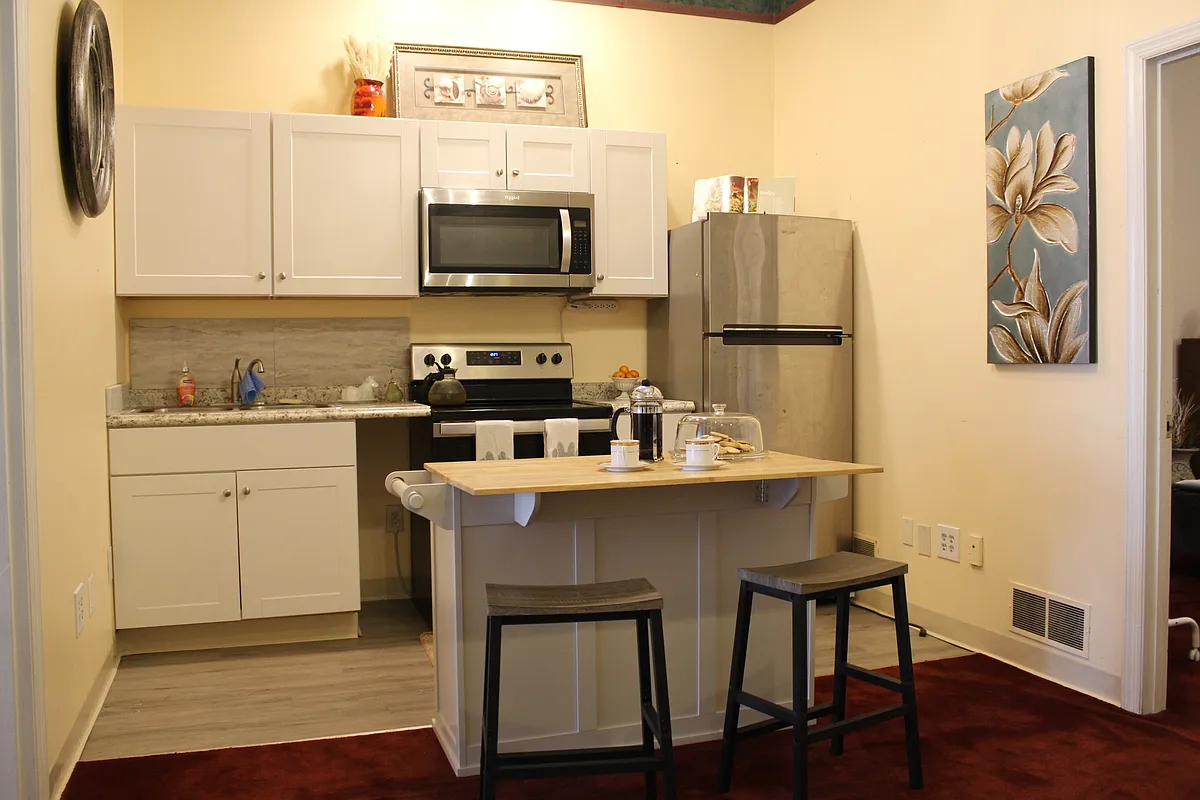 Kitchen - 527 Court Pl