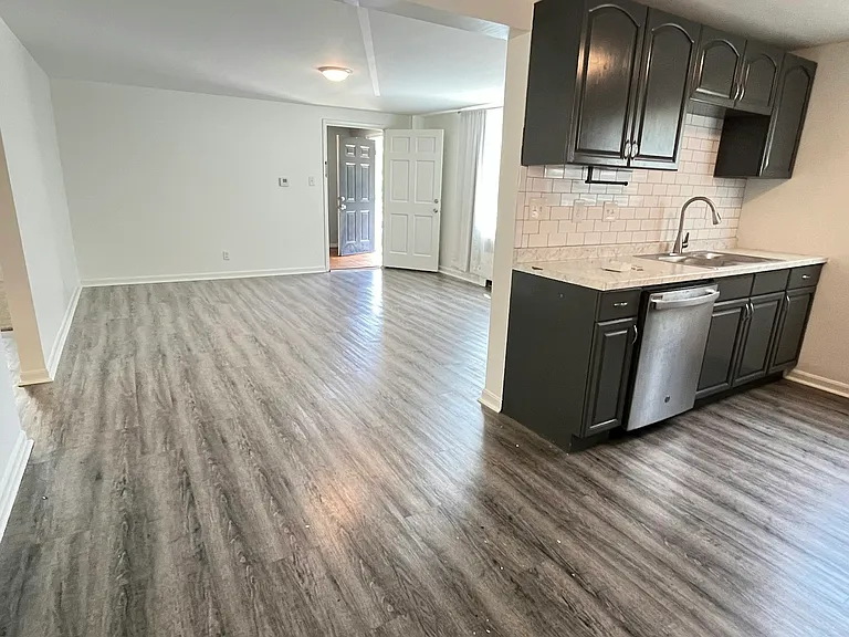 3672 Brotherton Rd #1 — Photo 4