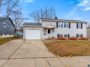 4016 E Claudette Dr, Sioux Falls, SD 57103