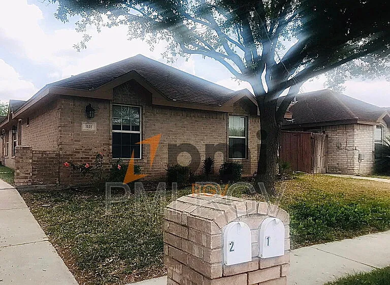 1105 S Palm Dr #4 — Photo 3