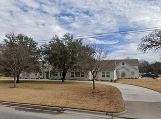 702 Merritt St, River Oaks, TX 76114