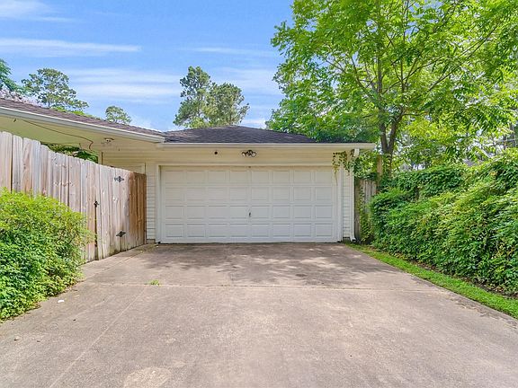 3rd image of 12407 Rosehill Ln