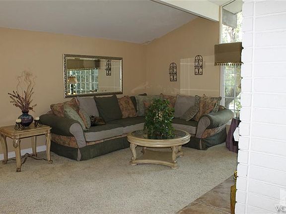3rd image of 1642 Wellington Pl