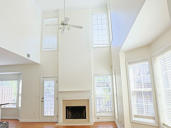 5th image of 3761 Lake Point Blvd