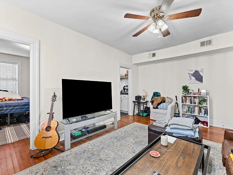 4 S Vine St #2 — Photo 10