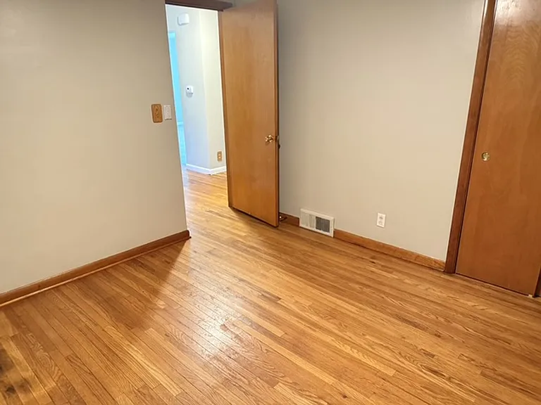 1311 Towanda Ave — Photo 8