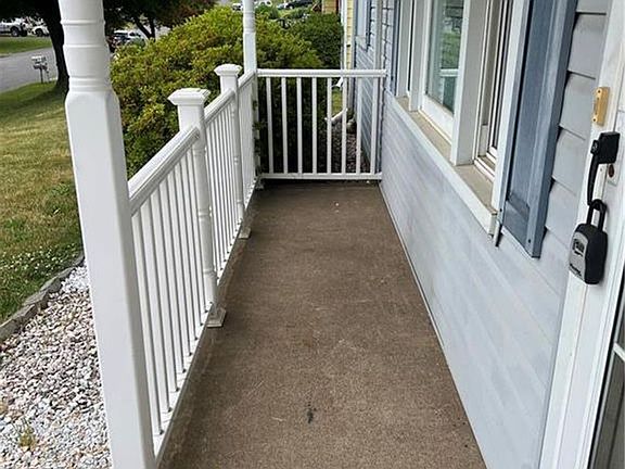 3rd image of 2401 Lawnherst Ave