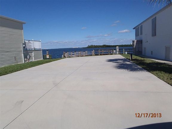 2nd image of 7 Nettles Blvd