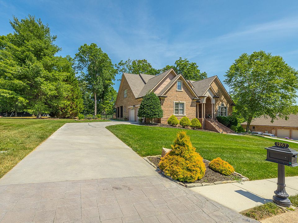 1267 Emerald Pointe Dr, Soddy Daisy, TN 37379 Zillow