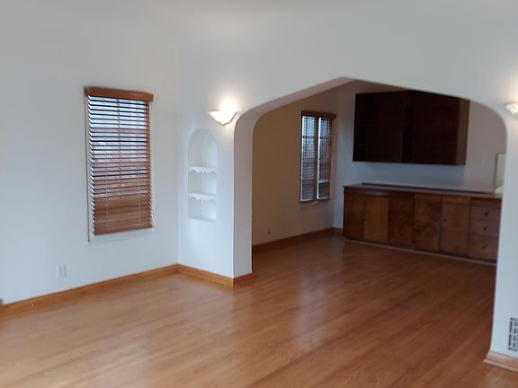 3rd image of 751 N Edinburgh Ave APT 1