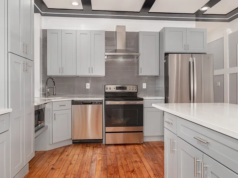 15 Bishop St #1 — Photo 1