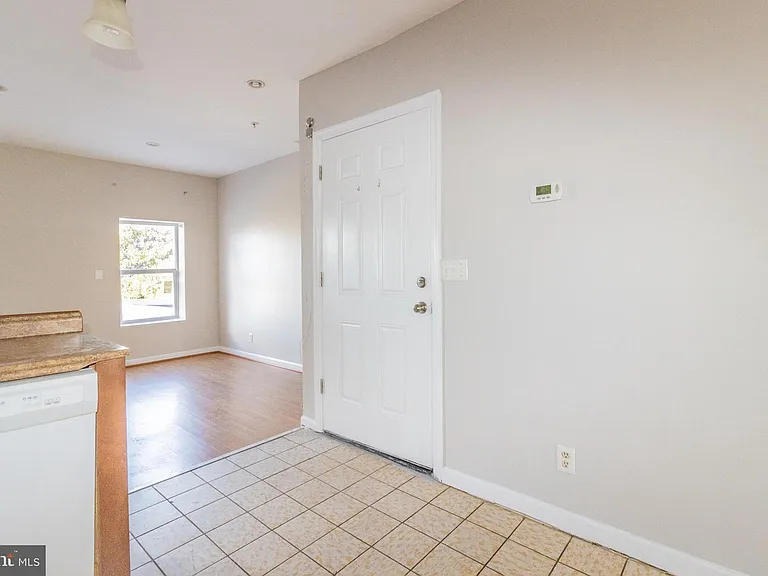 2124 Bolton St #3 — Photo 11