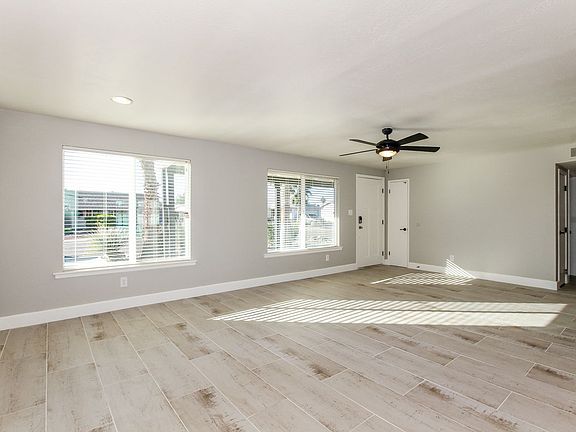 5th image of 13027 N 42nd St