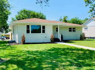 8054 Monaldi Dr, Munster, IN 46321