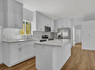 13804 Moorpark St #B, Sherman Oaks, CA 91423