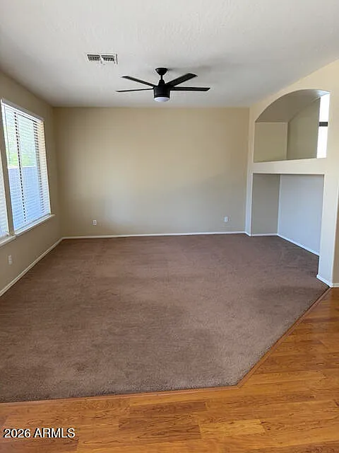 3 bed, 2.5 bath, 2376 sqft, $2,100 — Photo 3