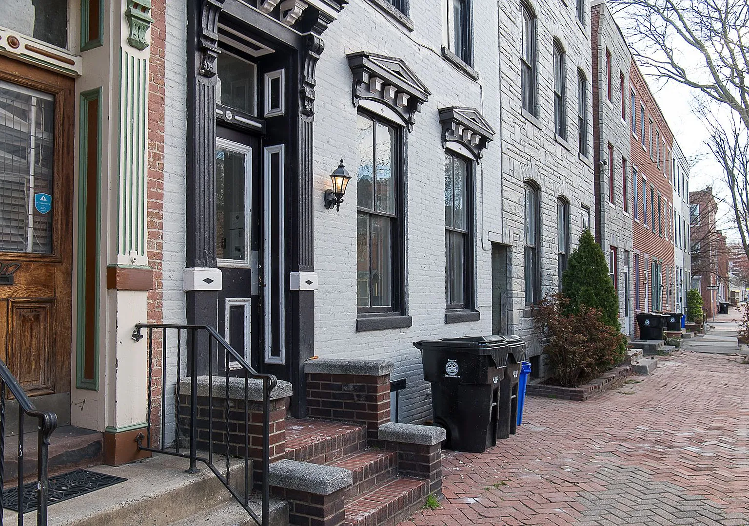 1015 Green St — Photo 1