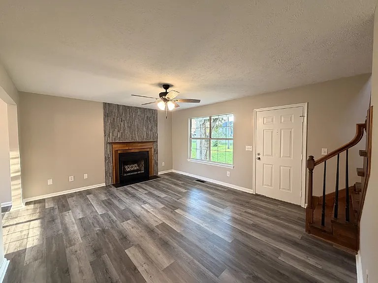 1306 Green Forest Dr — Photo 4