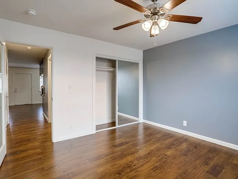 Secure and Convenient Multi-Unit Asset in Central Inglewood — Photo 15