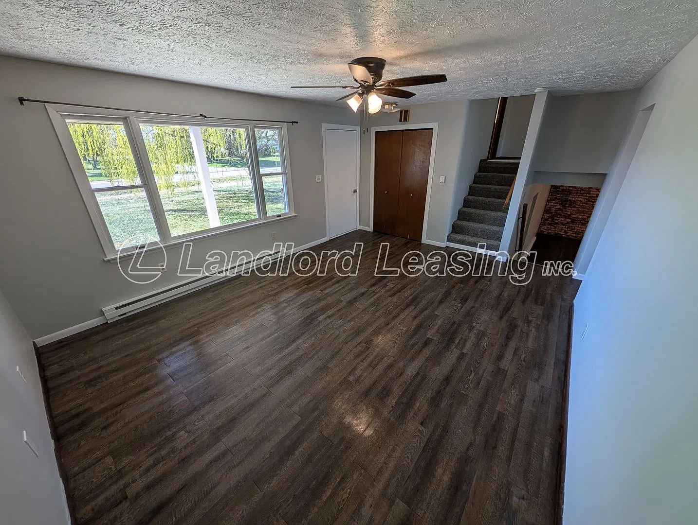 Spacious 4-Bedroom Home with Scenic Views in Wellington — Photo 3