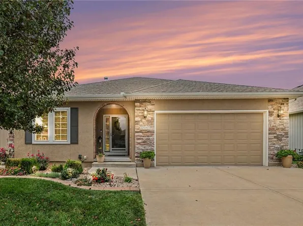 4510 SW Olympia Dr, Lees Summit, MO 64082