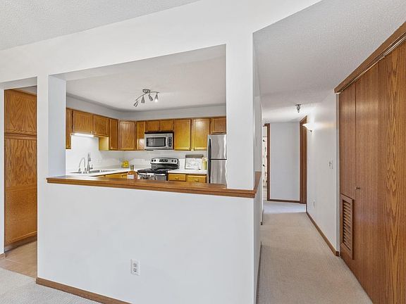 5th image of 6085 Rowland Rd APT 312