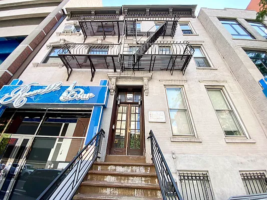 Rented by Bruma Realty LLC | media 7